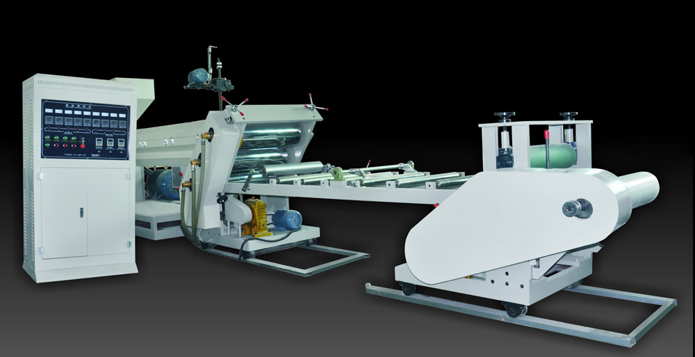 本机组适合生产聚丙稀(pp),聚乙稀(pe),聚苯乙稀(ps)等塑料片材