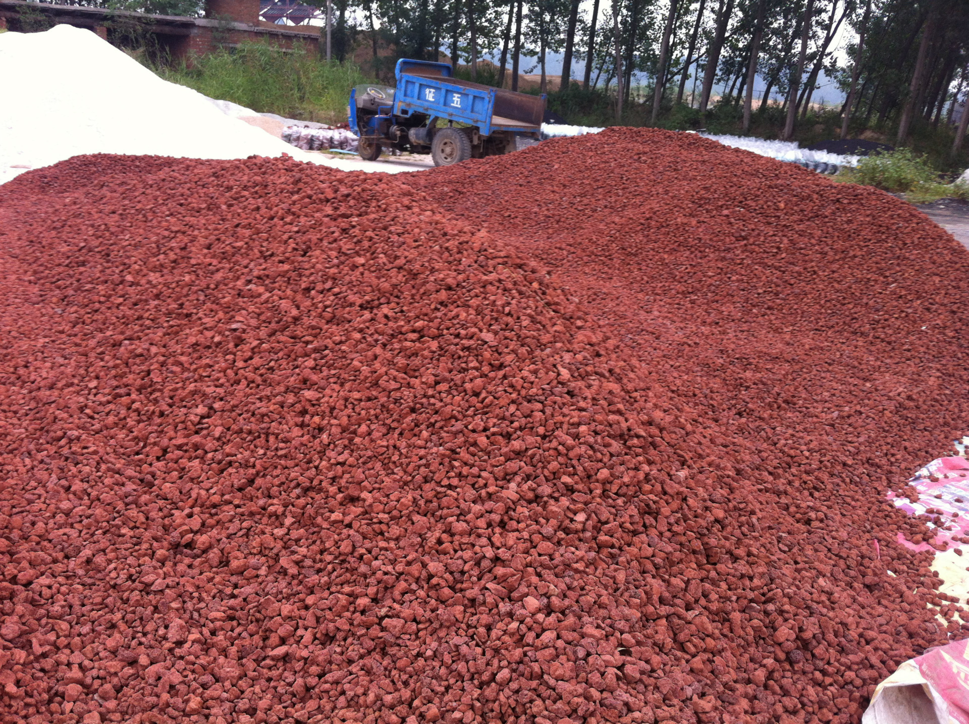 丰信矿业供应优质火山石 浮石 火山石滤料 促销