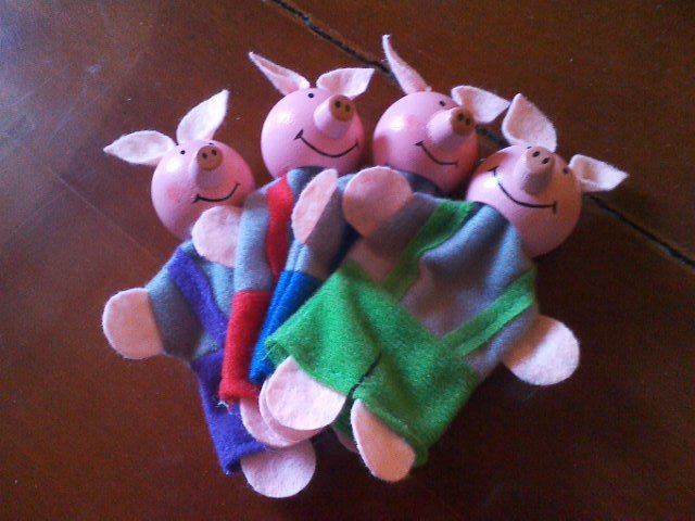 热卖)时尚新颖的三只小猪手指偶,手偶娃娃