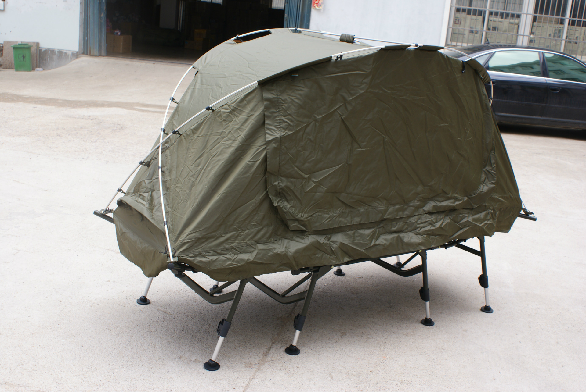 高档双人离地帐篷 多功能 旅游露营装备 户外用品