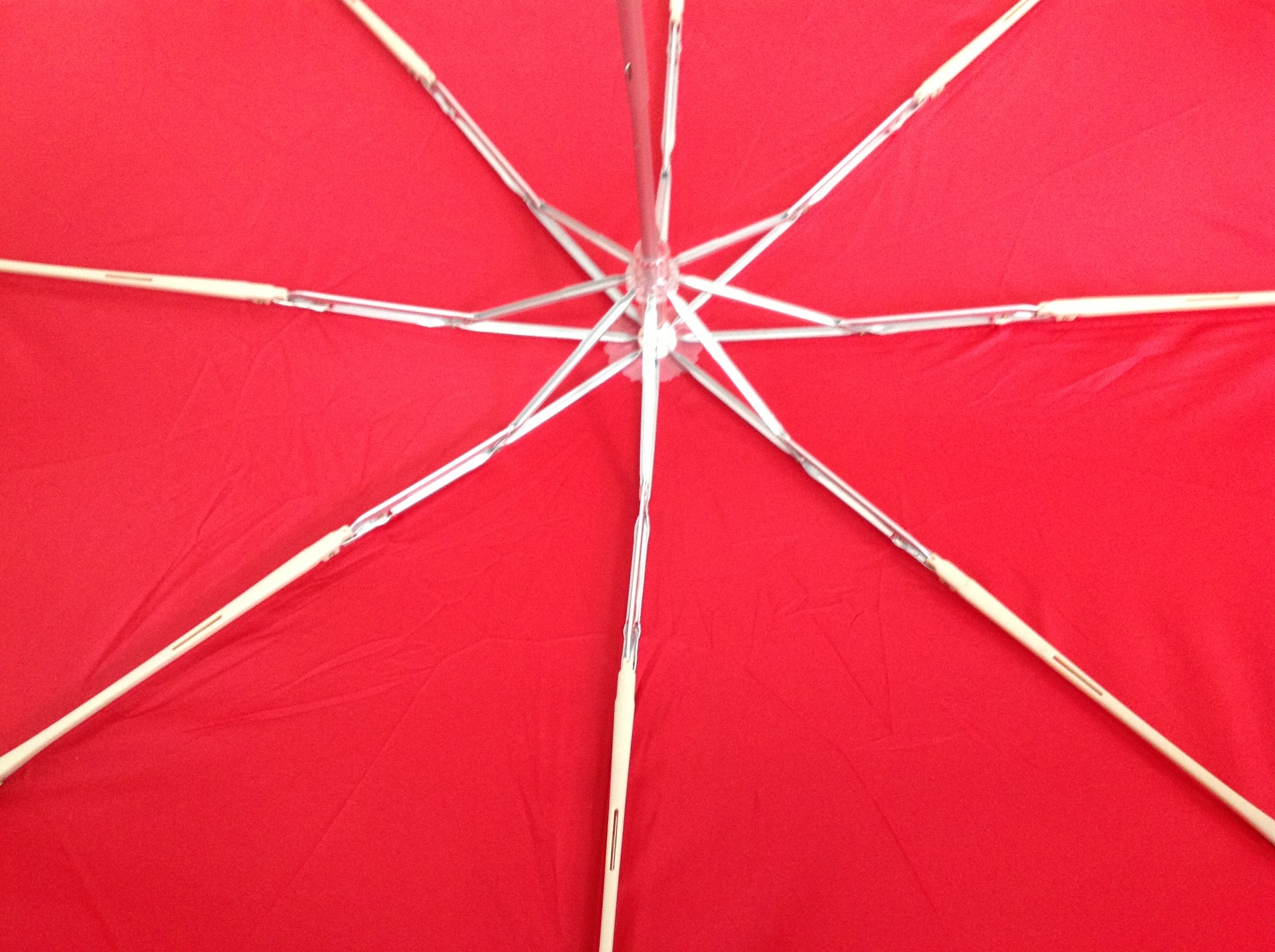 &nbsp; 规格:21寸x8k 三节铝超轻树脂防风伞骨,银色伞头/尾/镍珠.