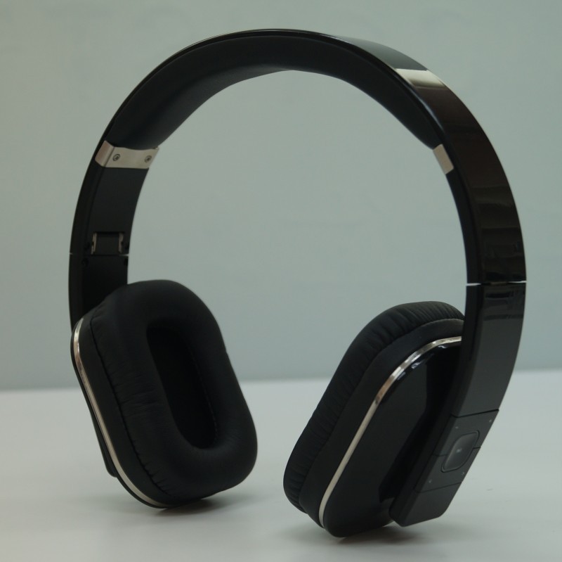 5小时 充电接口: micro usb type b 无线通讯距离:10米(空旷环境)