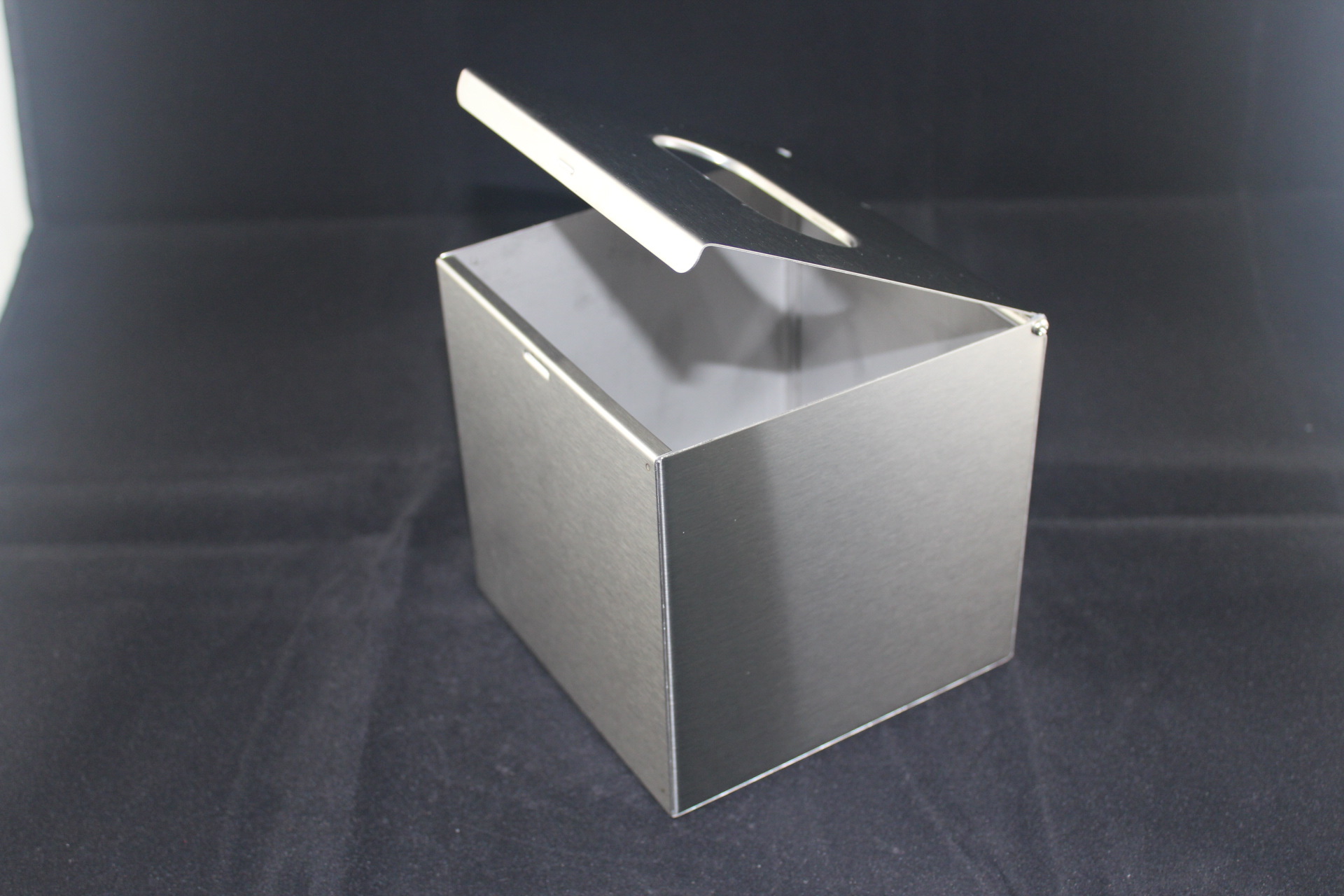 供应抽取式桌面正方形拉丝不锈钢纸巾盒,手纸盒,纸巾抽