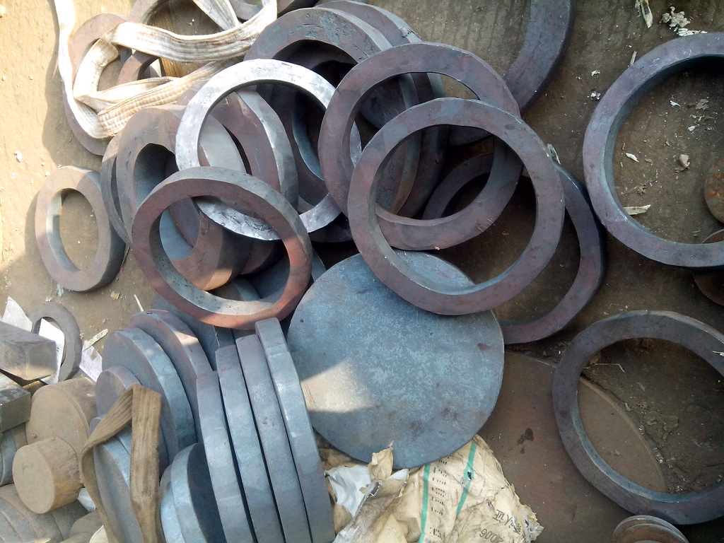 专业供应铁圆饼厂家制造