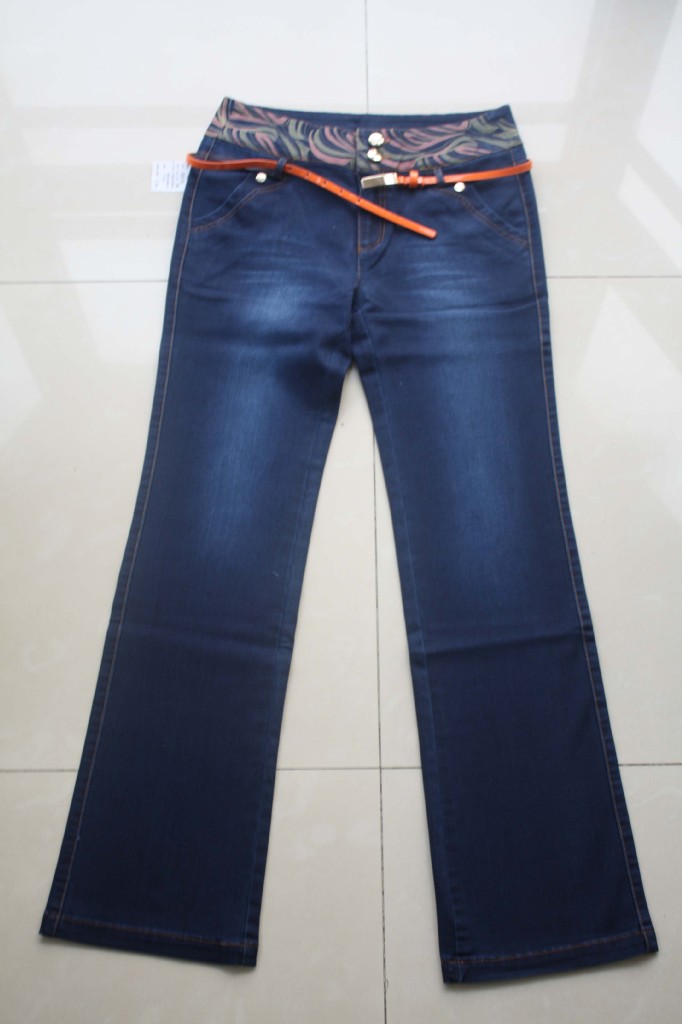 低价直销牛仔裤 女式牛仔裤 梦妮菲8310女式微喇裤