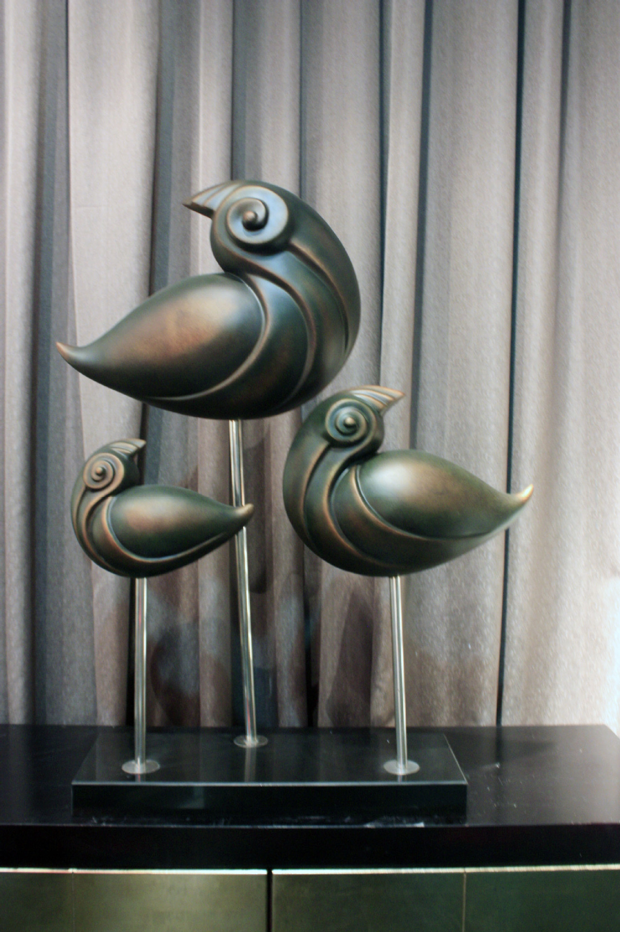 厂家直销 仿铜效果小鸟造型树脂雕塑 酒店会所软装树脂工艺品