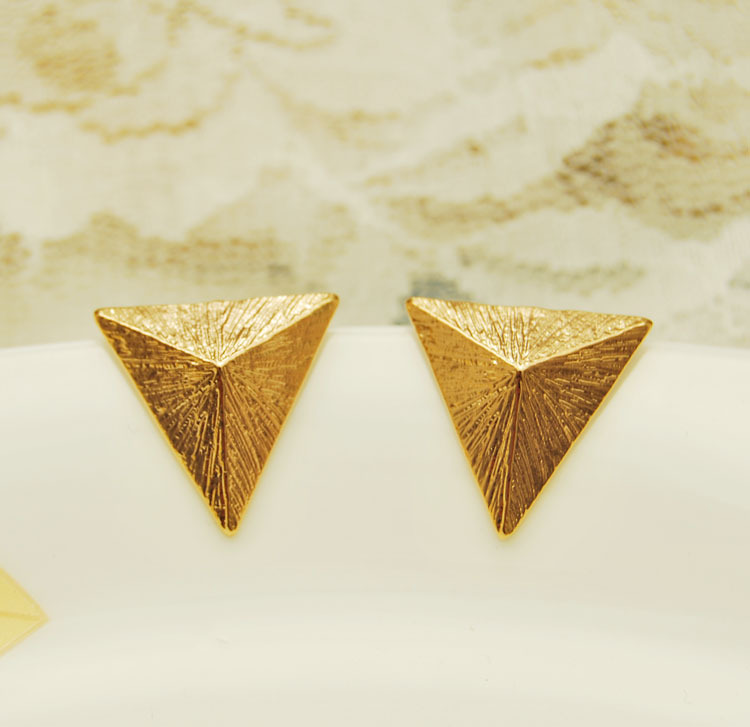 b1449 热卖盛夏晚睛天杨幂同款三角形耳环 耳钉 软垫耳夹