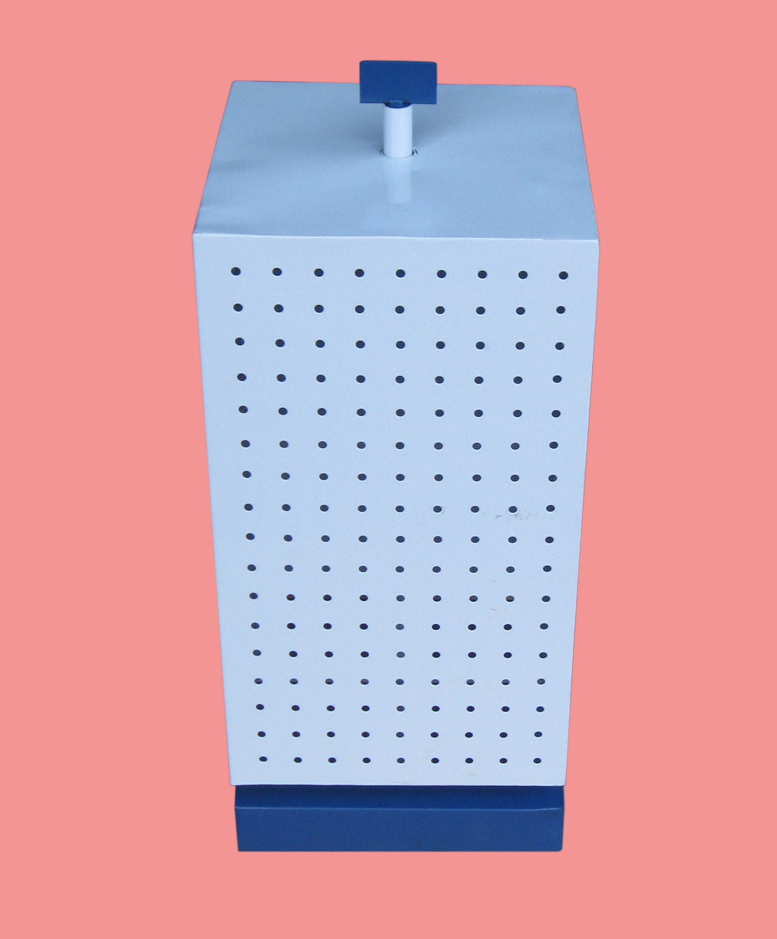 产品介绍 产品信息 名称: 四面背板旋转展示架 品牌: 华粤兴  型号