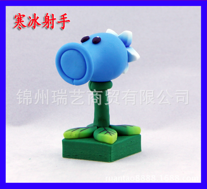 东北最全软陶纯手工软陶摆件挂件批发 植物大战僵尸公仔-寒冰射手