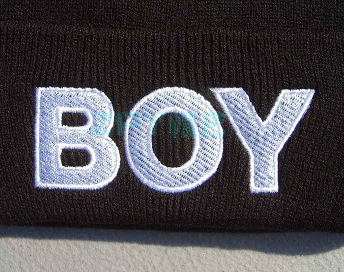 2013韩国新款字母boy 刺绣针织帽 毛线帽 男女款情侣款套头帽