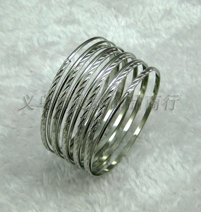 时尚手饰 个性欧美爆款手镯 铁手镯 劈花手镯 厂家直销