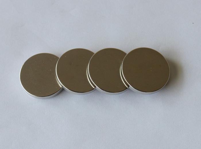 供应强磁,磁铁,磁钢,钕铁硼,磁力棒