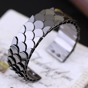 饰品,工艺品,礼品 首饰品 手饰 手链 2013厂家直销金色可调节鳞片手镯