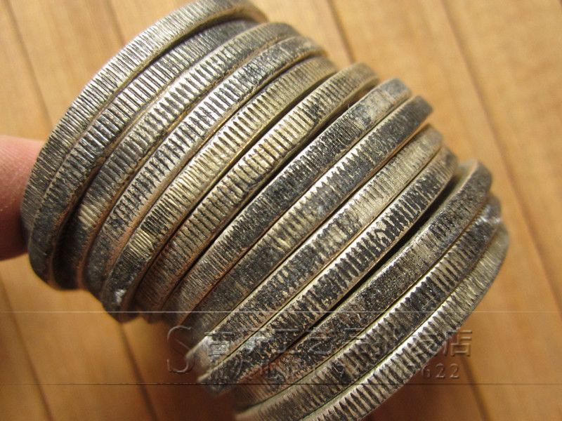 与3.8厘米直径银元大小面值对比图