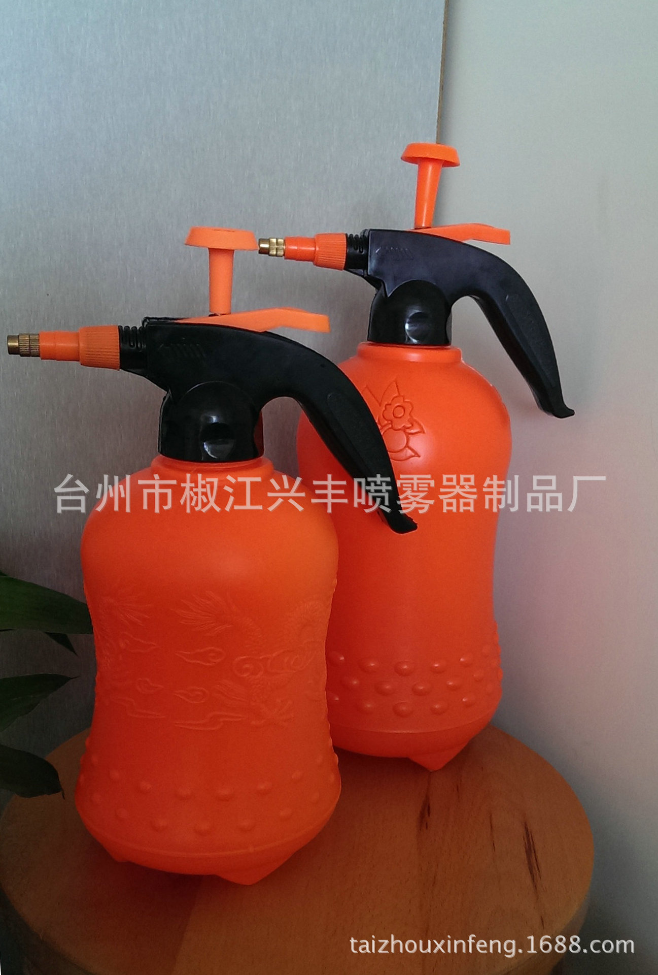 【ph-025 2l龍鳳噴花壺 2l手動噴霧器 園林澆花壺 吹塑噴花壺】價格