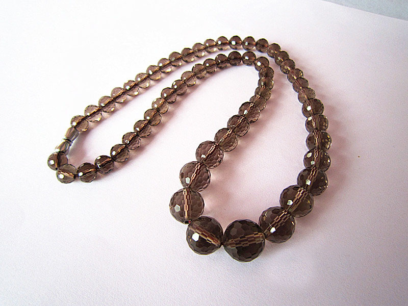 &nbsp; &nbsp; &nbsp; 宝贝名称:水晶茶晶项链系列 &nbsp; 宝贝材质