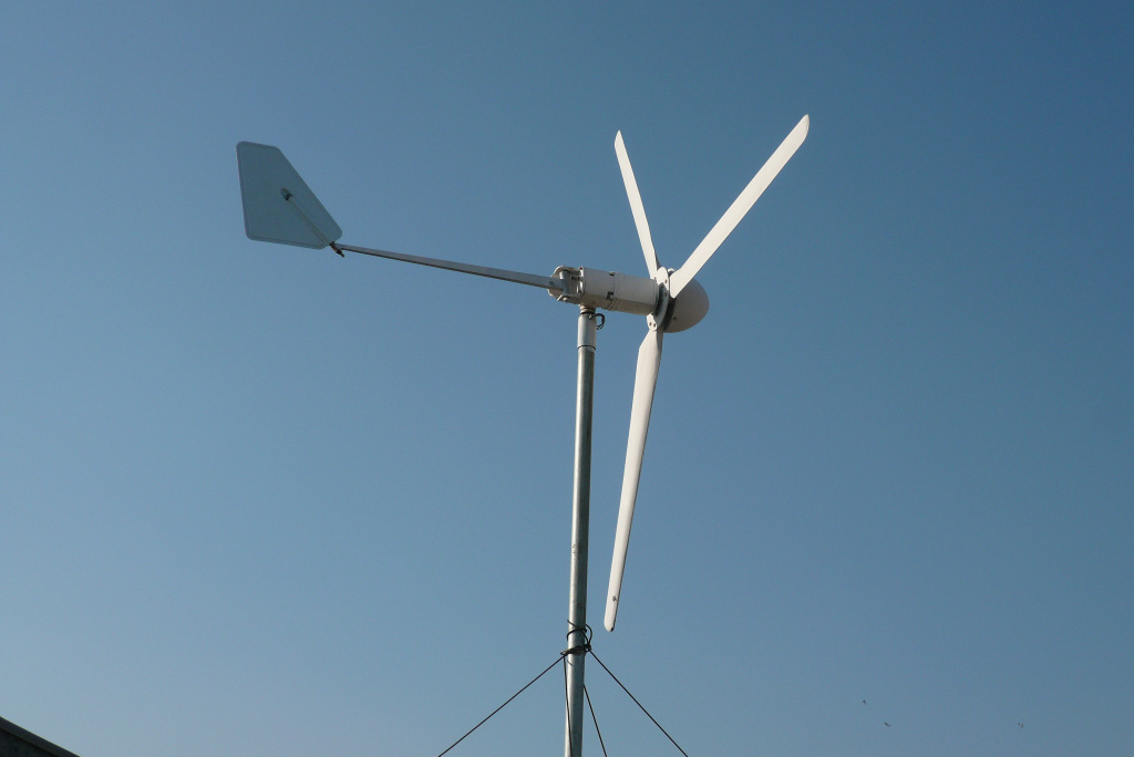 供应200w to 50kw三相永磁交流风力发电机,小型家用风力发电机