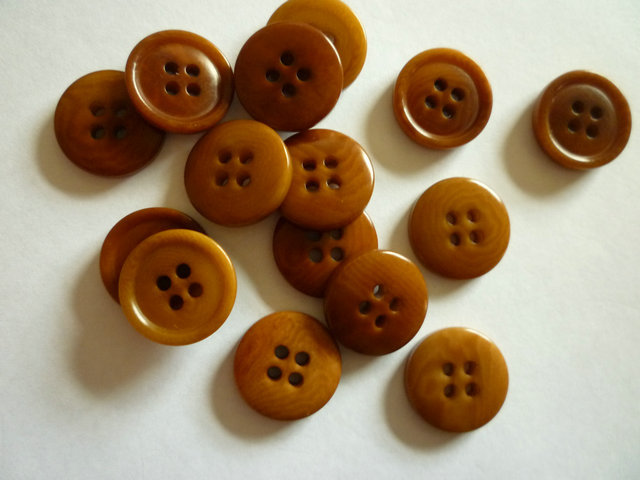 尿素扣/再生扣/贝壳纽扣/真牛角扣/经纬纽扣 **