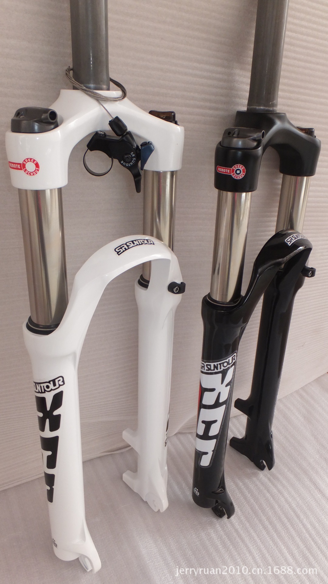 xcr14款 sr suntour油压线控 26寸山地车纯碟避震前叉远超13款