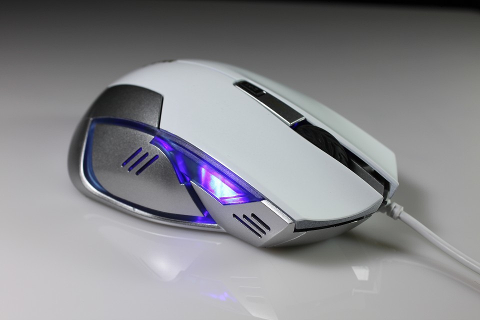 美人眼镜蛇 第二代 风雷狂蛇 6键设计 黑色 白色游戏有线usb鼠标