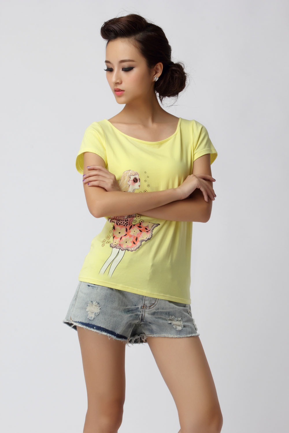 【诚信商家】供应时尚圆领百搭t恤 纯棉休闲t恤 美女印花潮他t