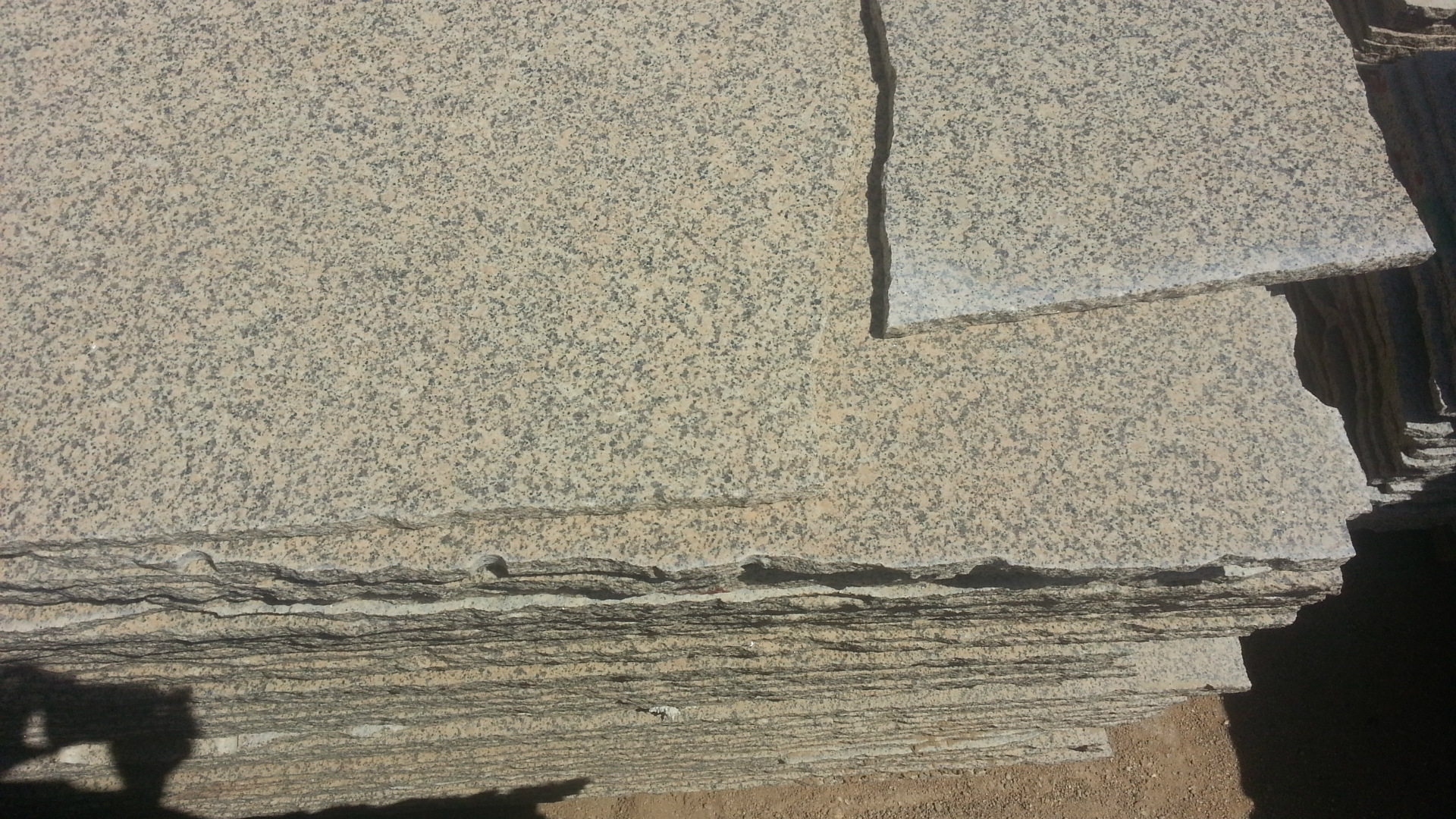 建材与装饰材料 石材 天然花岗岩 新疆清河县卡拉麦里金矿区直营外墙