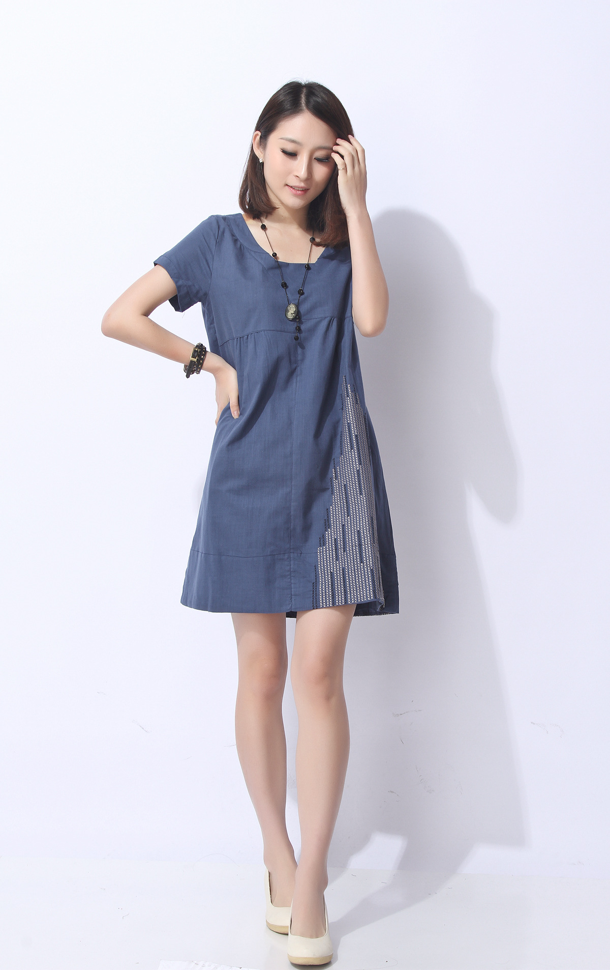 正品特价2013夏款新品布衣风格韩版大码宽松刺绣棉麻短袖连衣裙子