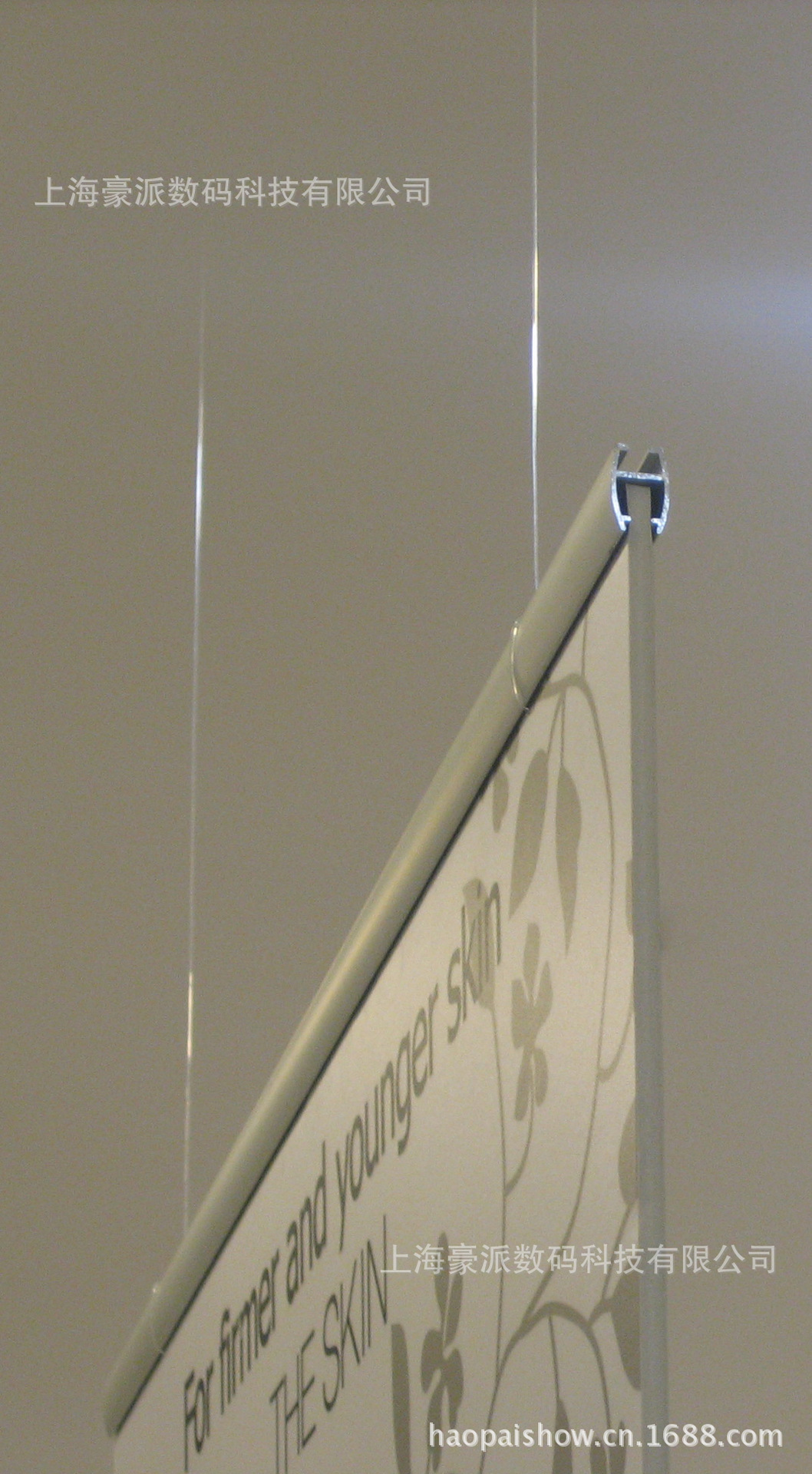 海报挂轴_厂家直销吊旗杆挂画轴 铝合金开启式海报 展会宣传海报 - 阿