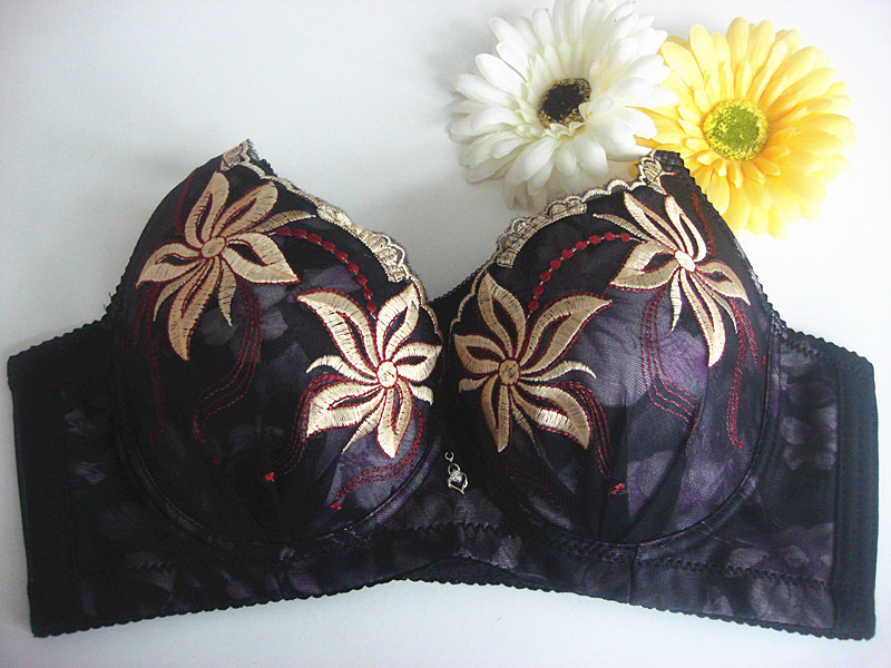 内衣批发厂家直销c杯薄款印花绣花风车花聚拢调整型秋冬新款文胸