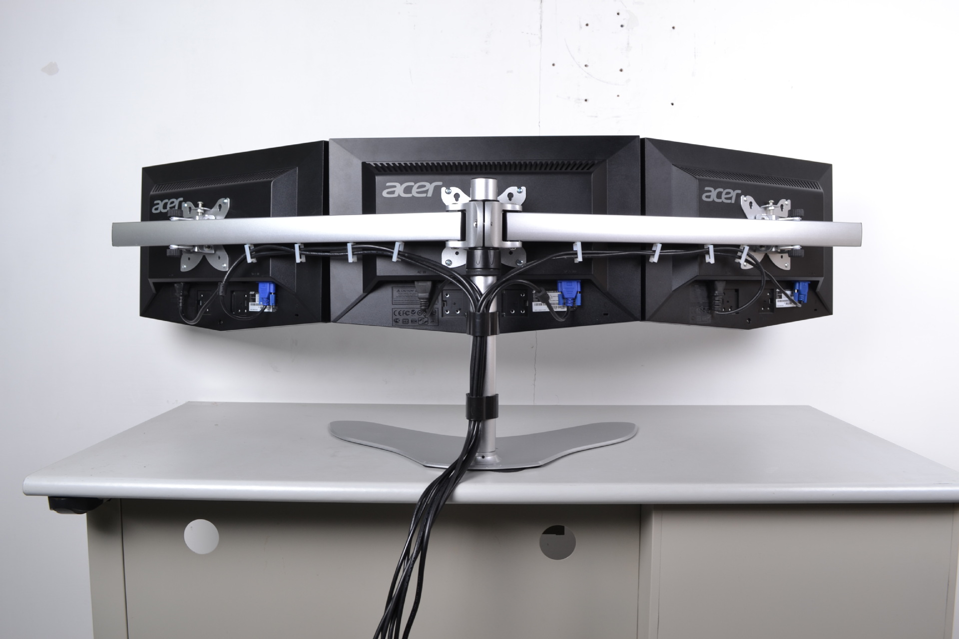 桌面显示器支架三屏 带底座水平移动左右折叠3屏支架vm-d130s