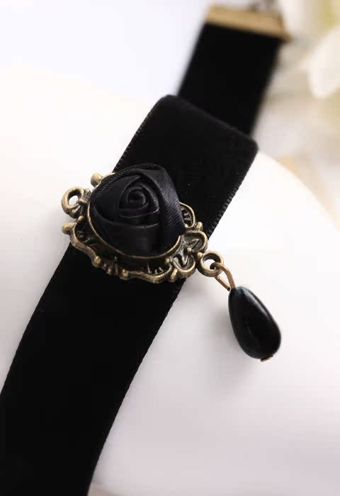 【供应哥特日本原宿系出口黑色玫瑰花项链锁骨项圈软妹子颈饰】浙江