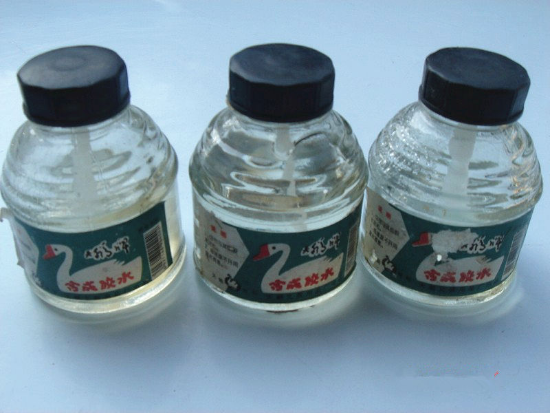 天鹅牌402 大号液体玻璃瓶装合成胶水 带刷子 办公财务专用