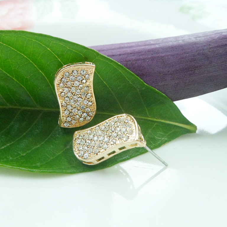 高档环保铜耳钉 韩国韩版风格捷克钻耳饰批发 义乌欧美首饰批发