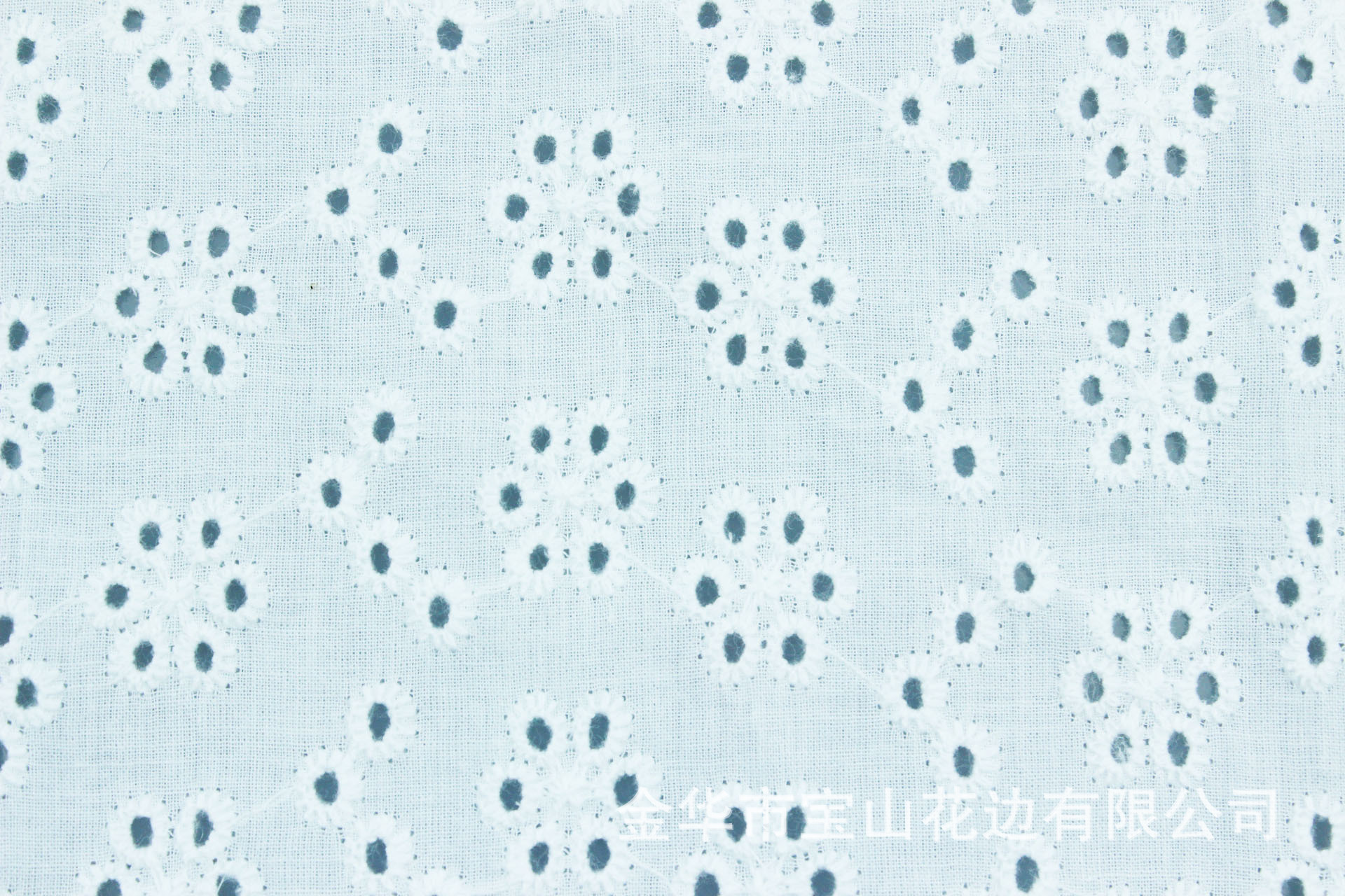 棉布棉线打孔满幅 1.5米门幅 梅花型服装面料 厂家直供 现货