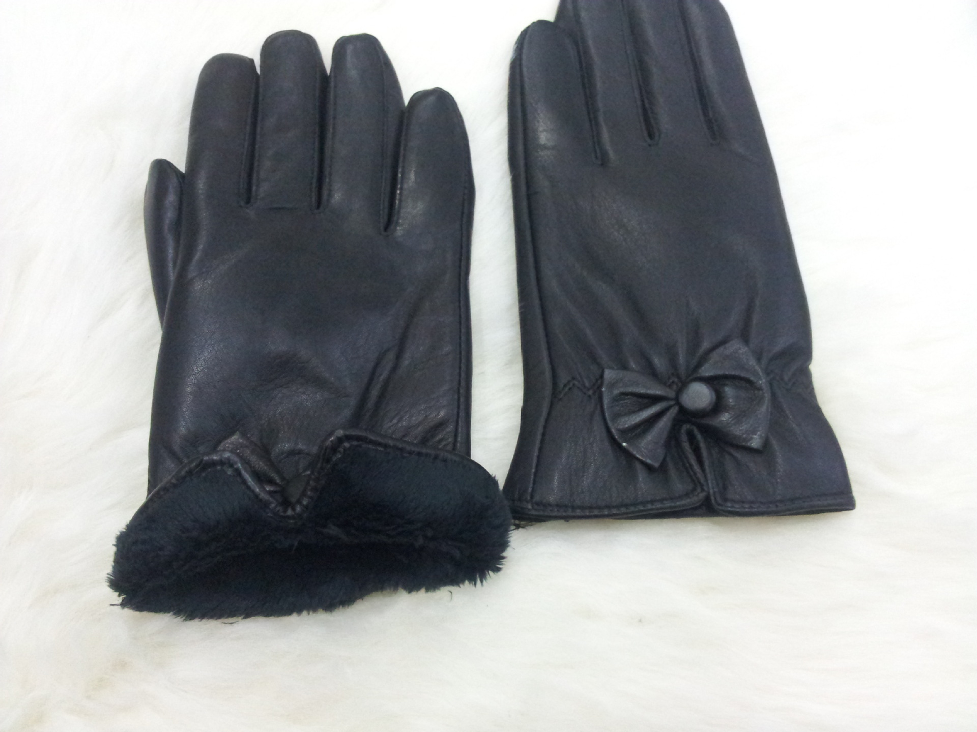 冬季棉羊皮手套女加厚绒里保暖时尚蝴蝶结真皮手套女防寒韩版手套