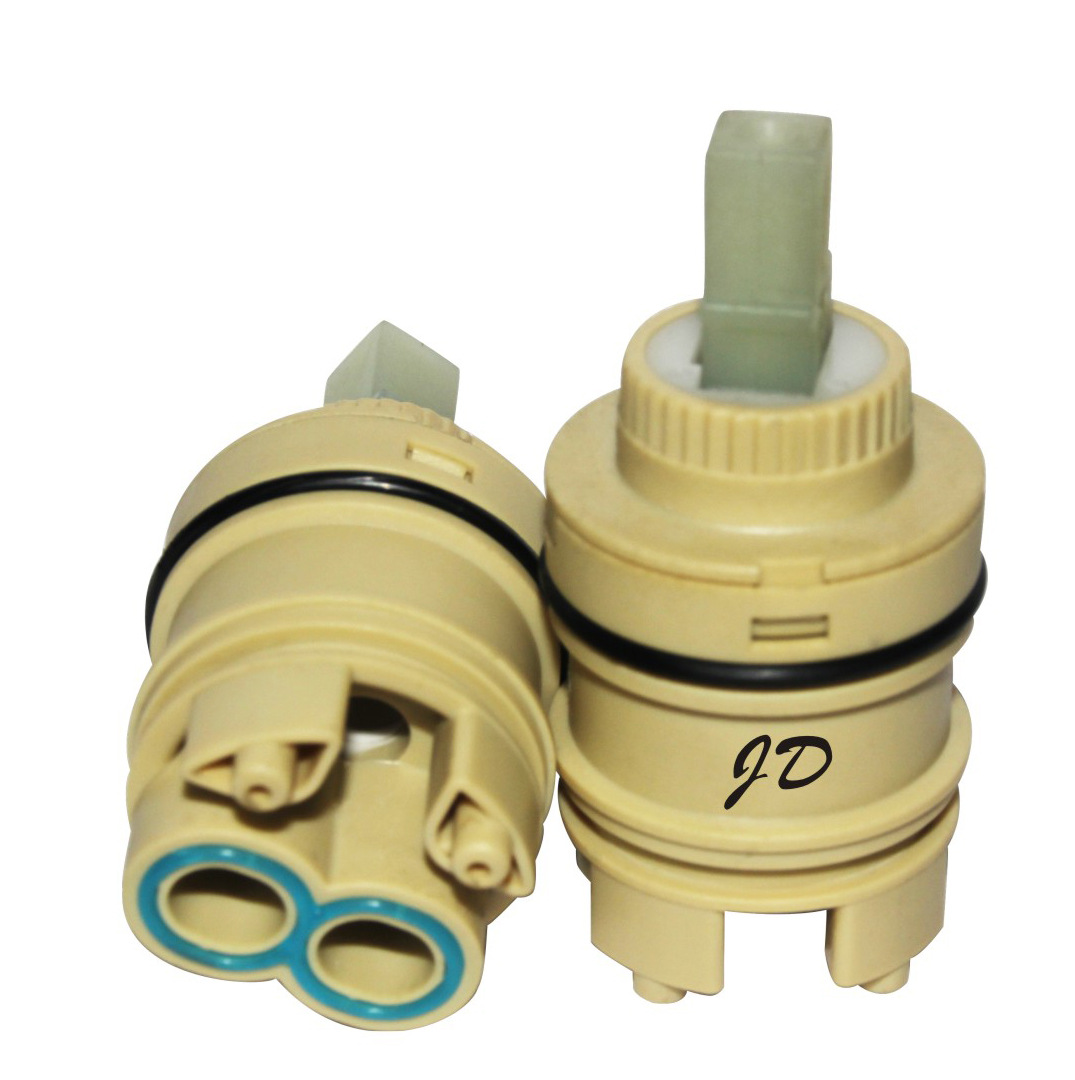 产品名称: 水暖五金水龙头陶瓷阀芯 型号:35h-2 直径: 35mm 材质: ppo