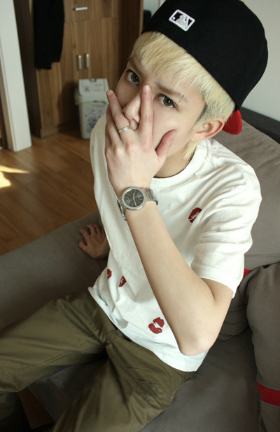 林弯弯 陈冠希 韩版情侣款小唇印休闲时尚短袖t恤