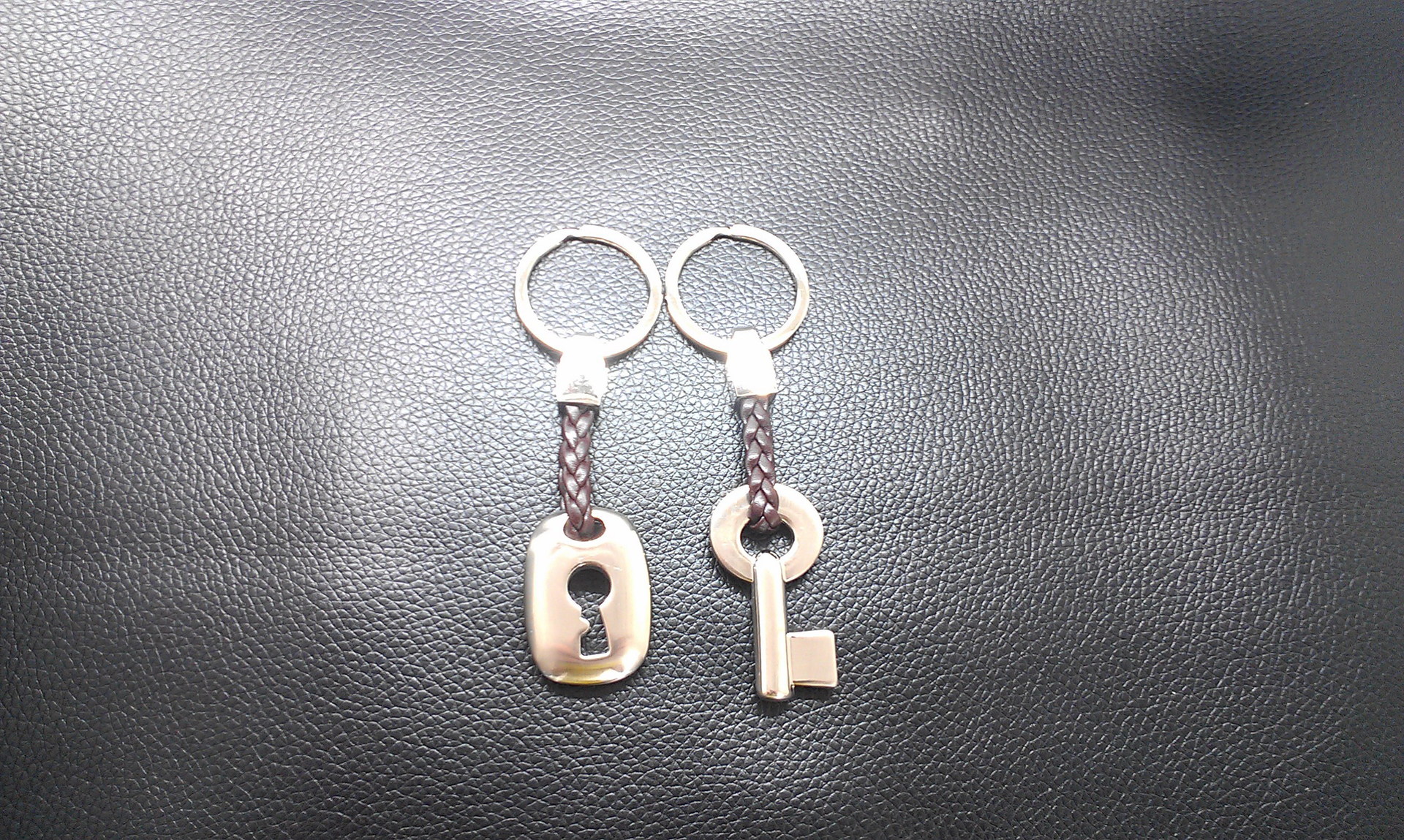 现货钥匙扣/锁匙扣/情侣锁钥匙.