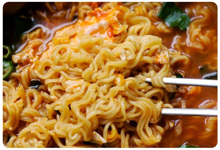 农心桶拉面 泡面 辛辣面大碗 114g*16图片,韩国食品批发 进口方便面