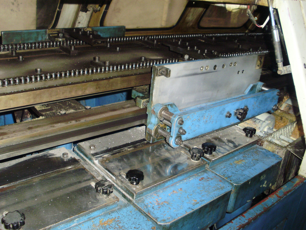 供应二手印刷设备深圳精密达山东菏泽上海紫光椭圆盘胶装包本机