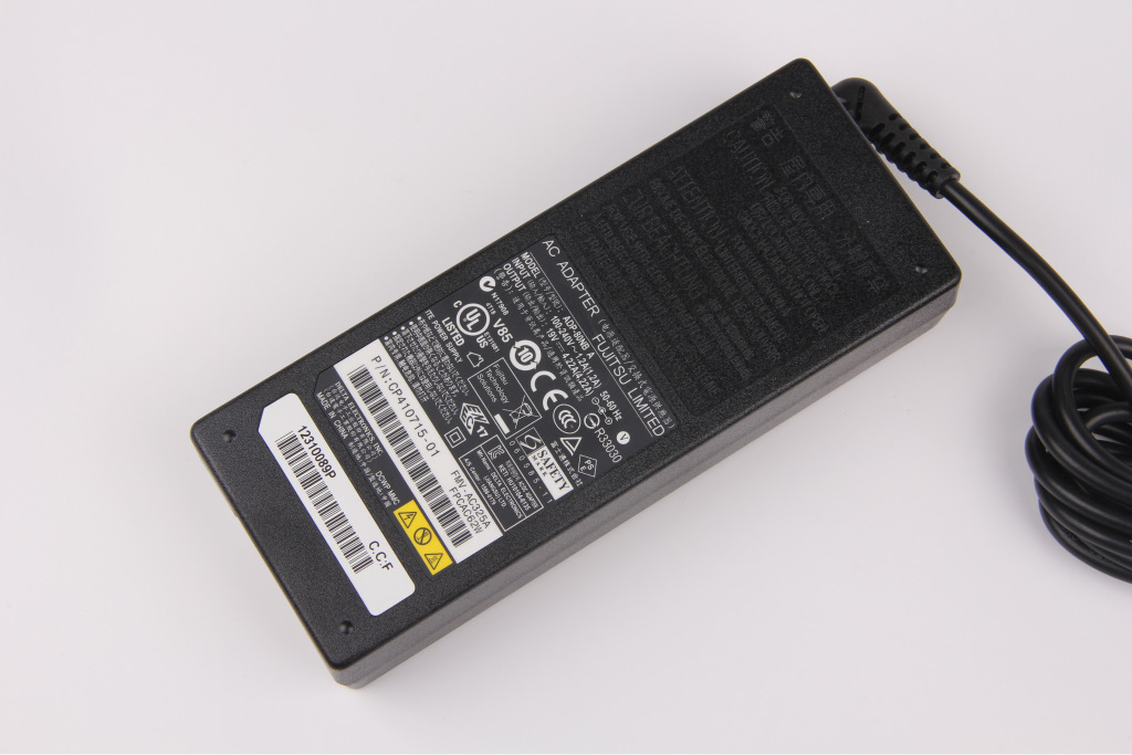22a富士通电源适配器lh532 uh772 uh572 lh531
