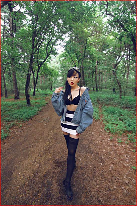 欧美库存丝袜 批发吴莫愁花边过膝丝袜 机车风硅胶高筒黑色 特价_袜子