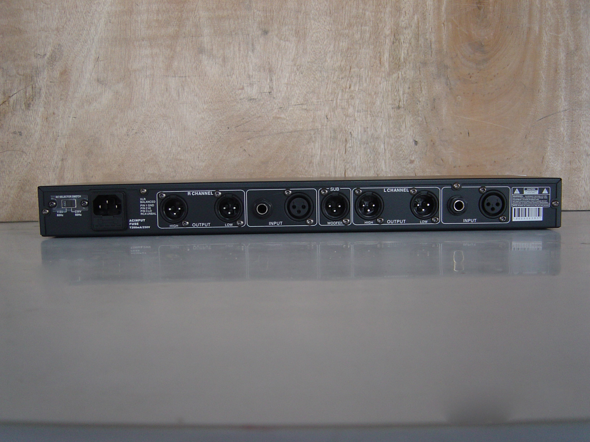 厂家直销 sc-202 立体声2分频 超低音分频器 专业电子分频器