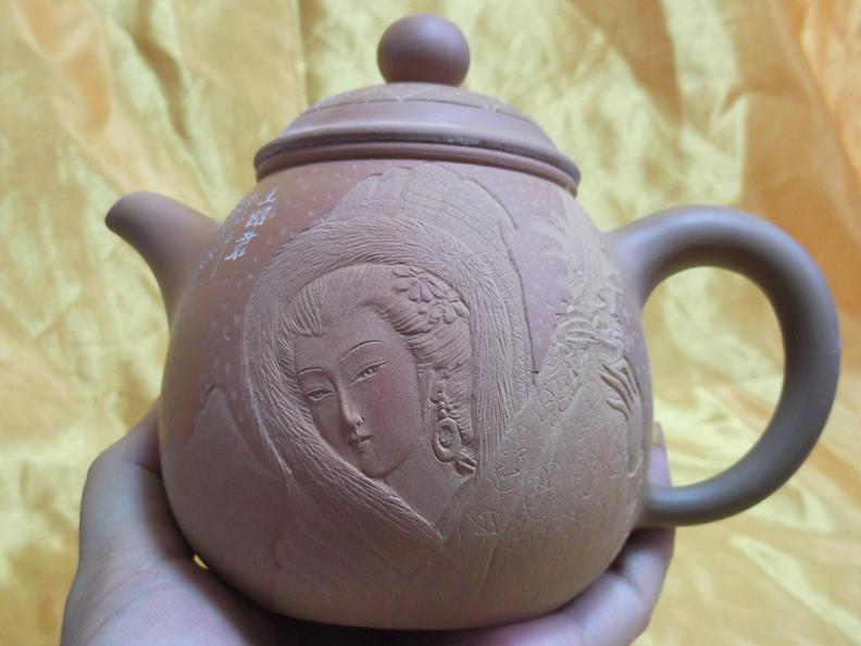 钦州坭兴陶黎昌权刻四大美女浮雕人物茶壶四把一套收藏品