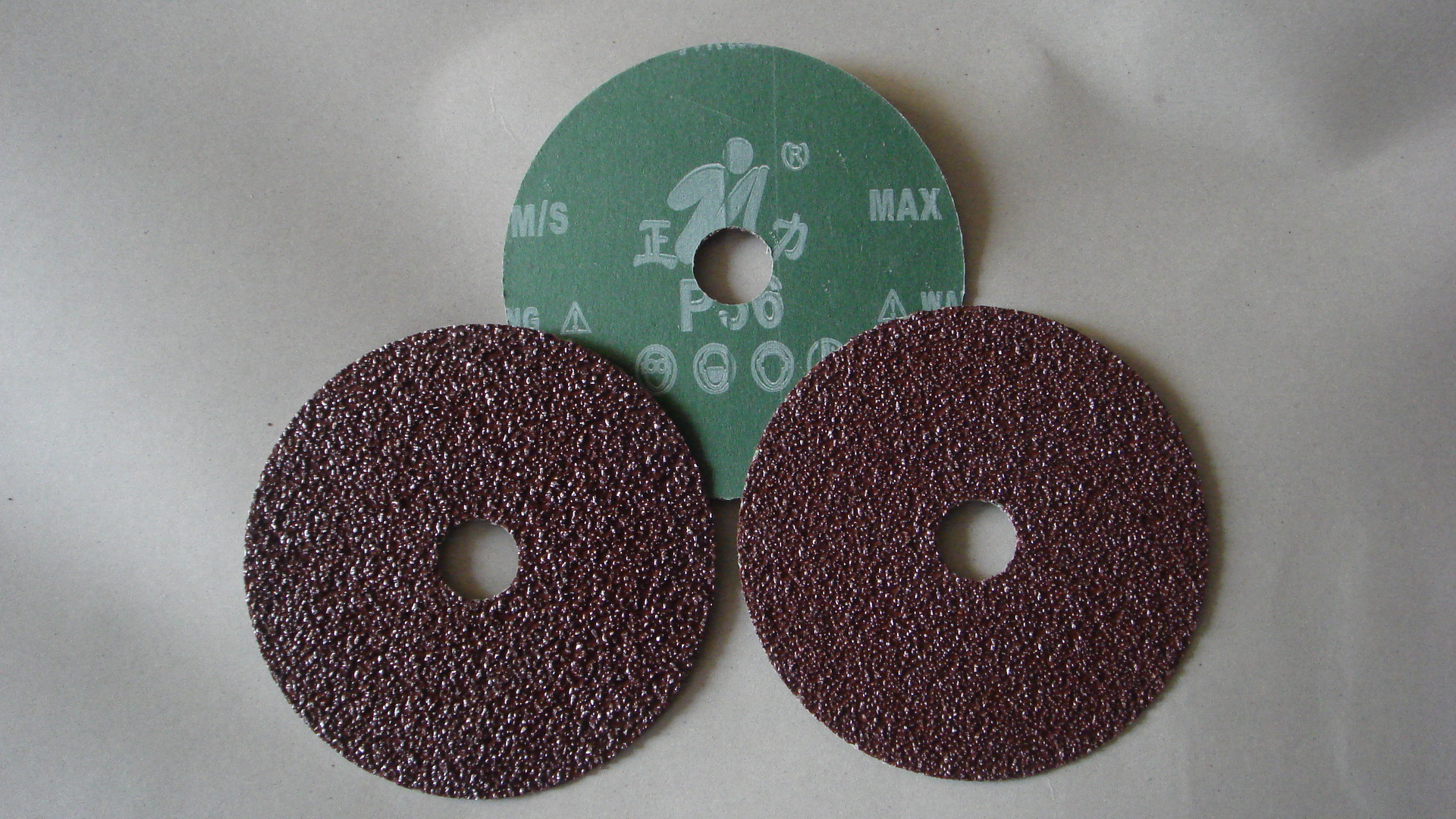 100型锻烧钢纸磨片,大量供应外贸砂纸片,拉绒片,砂带,磨片