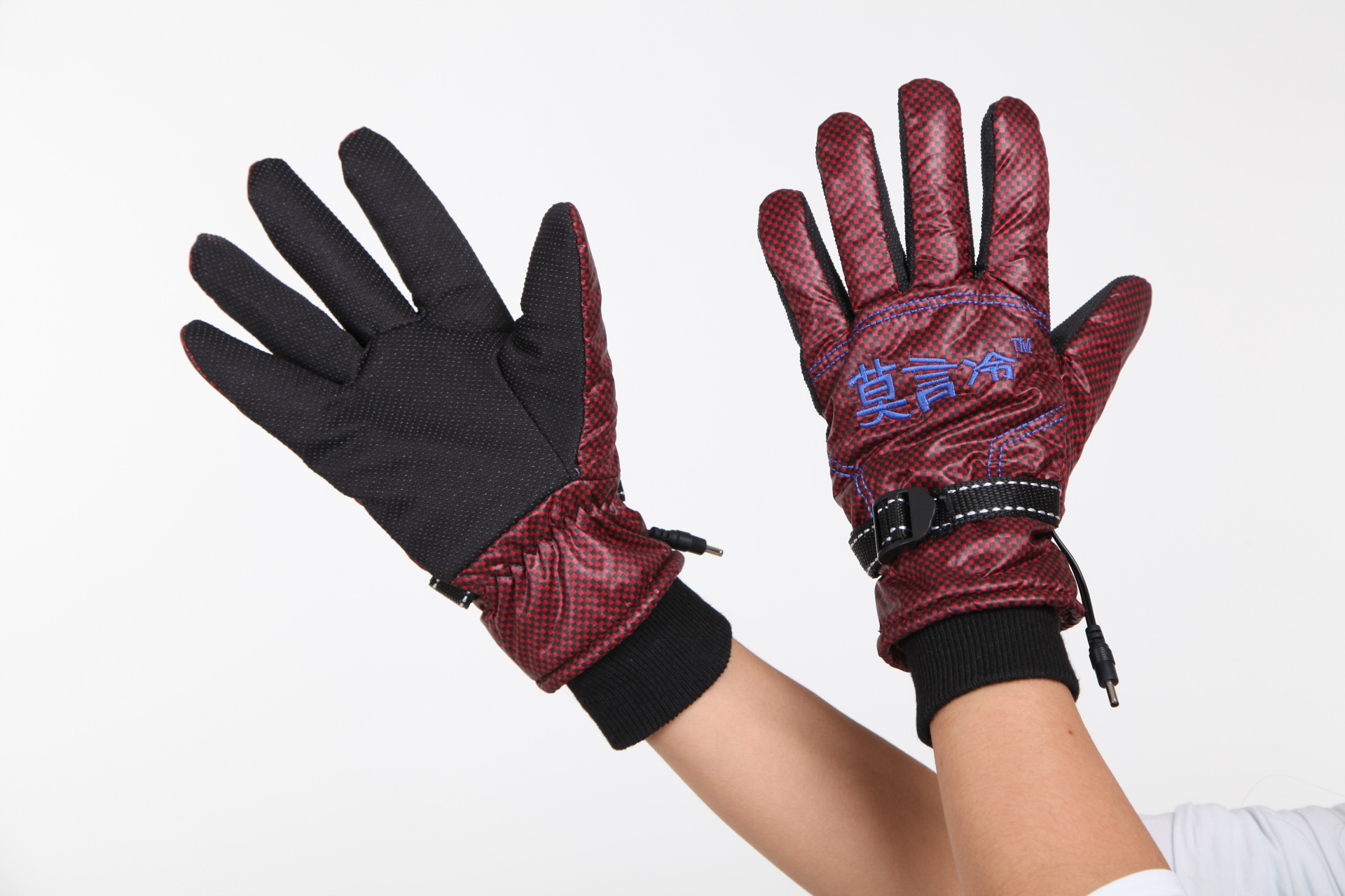 厂家批发:2013新款 莫言冷电热手套 自动控温手套