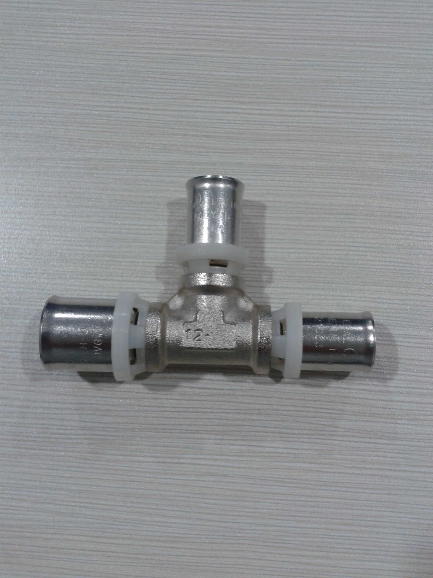 铝塑管-卡压式接头1