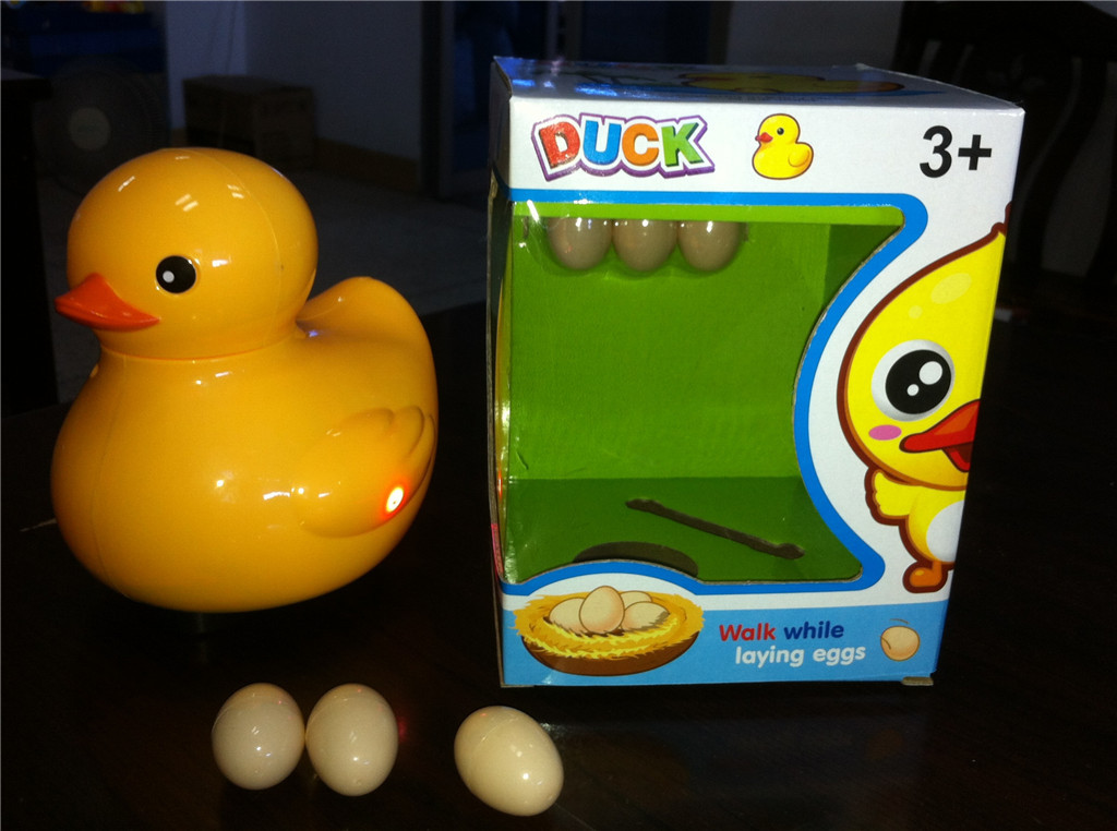 大黄鸭 电动下蛋鸭 电动生蛋黄鸭 电动鸭 下蛋鸟 新奇特玩具