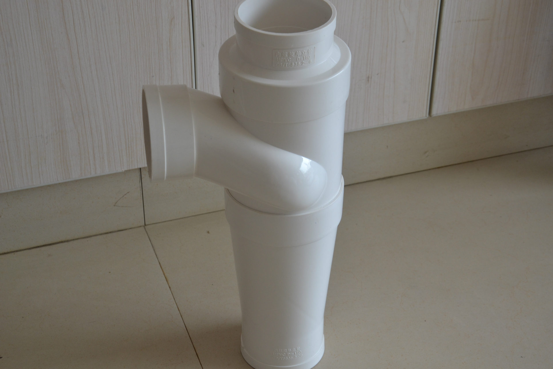 厂家直销 pvc110内螺旋单立管消音三通 pvc110消音三通