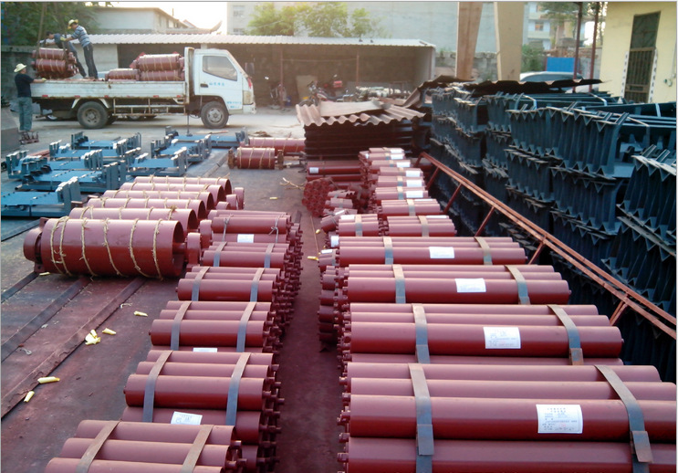 本厂专业生产直销v型托辊 过渡 三连托辊组 调心 矿用 梳型 螺旋